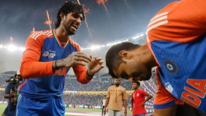 IND vs PAK Final : आशिया कप २०२५ चे विजेतेपद जिंकून भारताने रचला इतिहास! टी२० क्रिकेटममध्ये केला ‘हा’ भीम पराक्रम 