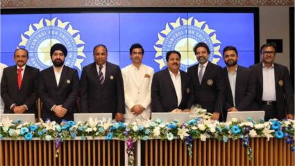 BCCI President Salary: बीसीसीआय अध्यक्षांना किती मिळतो पगार? त्यांना मिळणाऱ्या विशेष सुविधा आणि अधिकारांविषयी जाणून घ्या