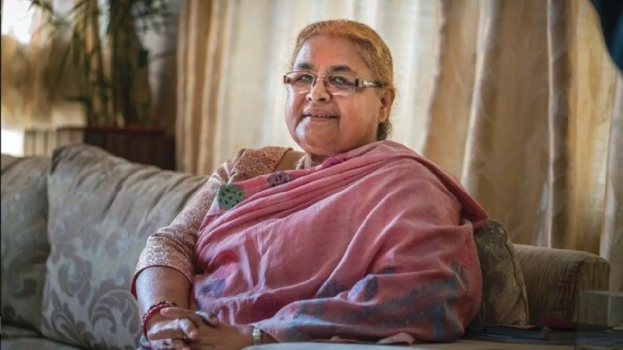नेपाळमध्ये आंदोलकांनी हिंसाचाराची परिसीमा काढली आहे. रक्तरंजित आंदोलन आणि नेत्यांना केलेली पळता भुई थोडी यामुळे नेपाळी तरुण हे जोरदार चर्चेमध्ये आले आहेत. जाळपोळ आणि गोळीबार यानंतर आता अंतरिम सरकार बनवण्याची तयारी सुरु झाली आहे. 