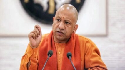 UP prohibits caste-based Politics : उत्तर प्रदेशमध्ये जात सांगणं पडणार महागात; योगी सरकारने दिला मोठा दणका