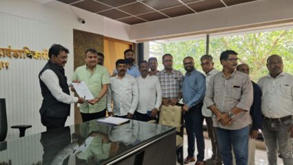 Raigad News : अलिबाग–वडखळ राष्ट्रीय महामार्गाची दुर्दशा; खड्डेमुक्तीसाठी जनआंदोलनाचा इशारा