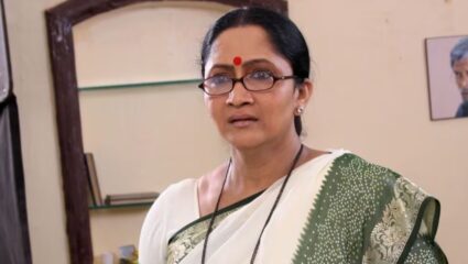 अभिनेत्री अलका कुबल यांच्यावर कोसळला दुःखाचा डोंगर, जवळच्या व्यक्तीचे झाले निधन