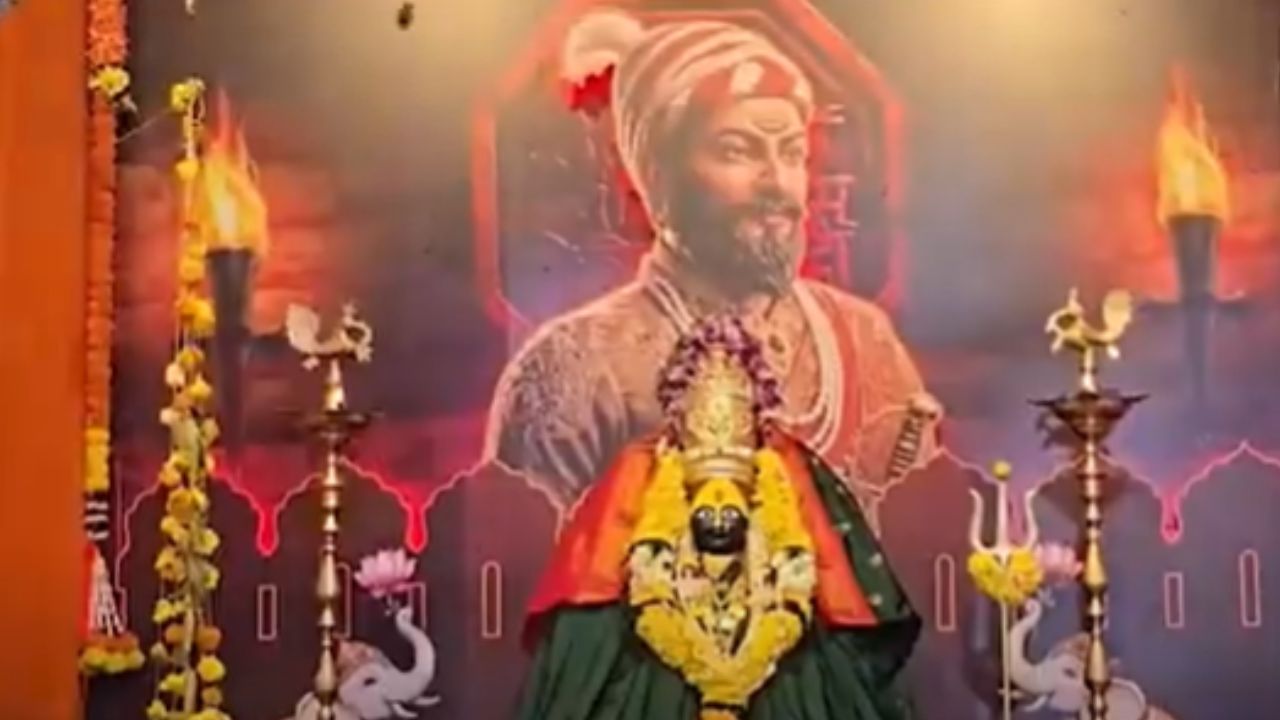 Badalapur Special Decoration Of Tulja Bhavani During Navratri Festival In Hendra Pada