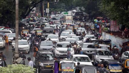 Baramati News : बारामतीत वाहतुकीची कोंडी वाढली; बेशिस्त वाहनचालकांमुळे समस्या गंभीर