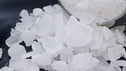 अनेक आजार एक उपाय; शारीरिक व्याधींवर असा करा कापूरचा रामबाण उपाय