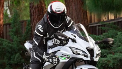 नवीन Kawasaki Ninja ZX-10R भारतात लाँच, किंमत वाढली मात्र परफॉर्मन्स…