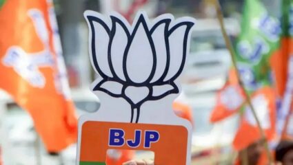 वर्ध्यानंतर आता ‘या’ ठिकाणी भाजपला मोठा धक्का; जिल्हा उपाध्यक्षासह शहराध्यक्षांचा तकडाफडकी राजीनामा