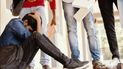 चप्पलने मारले, संपूर्ण हॉस्टेलमध्ये निर्वस्त्र फिरवले अन्…; कॉलेजच्या विद्यार्थ्यासोबत भयानक Ragging