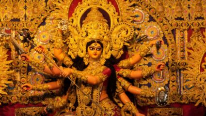 केरळच्या ‘या’ मंदिरात चक्क देवीला दिल्या जातात शिव्या! जाणून घ्या Maa BhadraKali च्या आगळ्या वेगळ्या पूजेचे रहस्य
