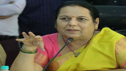 बाल सुधारगृहातील मुलींनी काढला पळ; नीलम गोऱ्हेंनी केली कठोर कारवाईची मागणी
