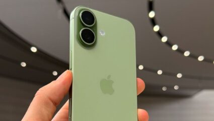iPhone 17 Price Dropped: लाँचनंतर काही दिवसांतच घसरली नव्या आयफोनची किंमत, आता केवळ इतक्या रुपयांत करा खरेदी! इथे मिळतेय ढासू डील