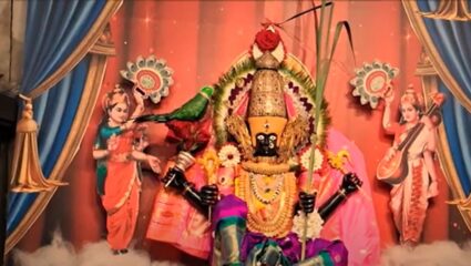 Kolhapur News :  नवरात्रोत्सवाच्या आजच्या सहाव्या माळेला करवीर निवासिनी आई अंबाबाईची थाटात पूजा