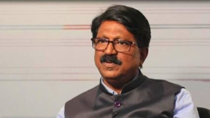VP Elections 2025:  उपराष्ट्रपतीपदाच्या निवडणुकीतही मते विकत घेतली गेली: ठाकरे गटाच्या बड्या नेत्याचा भाजपवर गंभीर आरोप