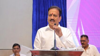 Girish Mahajan News: जास्त त्रास देणाऱ्या विरोधकांना पक्षात घ्या, त्रास कमी होईल; गिरीश महाजनांचे सूचक विधान