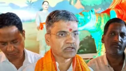 Ahilyanagar : मराठा आरक्षणाच्या उपोषणाला खासदार निलेश लंकेचा पाठिंबा