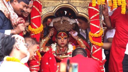 Nepal Kumari Devi : नेपाळची शक्तिदायिनी कुमारी देवी; आजही एक आलौकिक रहस्य, जिने आधीच वर्तवले होते देशाचे भविष्य