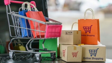 Flipkart – Amazon Sale 2025: विशलिस्ट तयार केली का? सेल सुरु होण्यासाठी अवघे काही तास शिल्लक! डिस्काऊंटसह करा मनसोक्त खरेदी