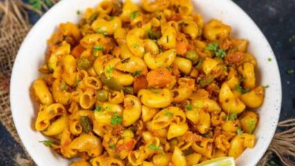 इटालियन पदार्थाला देसी टच, घरच्या घरी सोप्या पद्धतीने बनवा मसालेदार ‘मॅक्रोनी पास्ता’