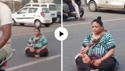 पाणीपुरीसाठी वेडी झाली महिला! 6 ऐवजी 4 पाणीपुरी दिल्या म्हणून भररस्त्यात जमिनीवर बसत केला निषेध; Video Viral