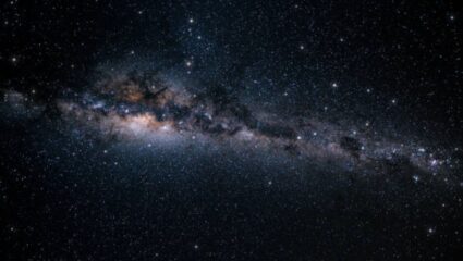 काय आहे ब्रह्मांडातील अंधाराचे रहस्य? अगणित तारे असूनही इथे का प्रकाश होत नाही…
