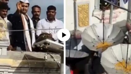 श्रद्धा की अंधश्रद्धा? इथे फेकलेल्या प्रसादाला छत्रीत पकडून केले जाते सेवन; हजारो भाविकांची गर्दी अन् गणपती पूजेचा Video Viral