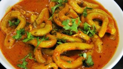 महाराष्ट्राचा फेमस आणि पारंपरिक पदार्थ ज्वारीचे शेंगोळे कधी खाल्ले आहेत का? रसरशीत भाजी अन् चव चाखाल तर फॅन व्हाल