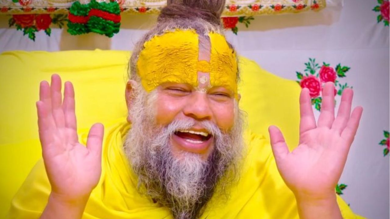 महाराजांनी सांगितले की, आपल्या वाढदिवसाच्या दिवशी आपल्या आयुष्यातील आणखी एक वर्ष कमी होतो. त्यामुळे संकल्प करा की, येत्या काळात आपल्या हातून कुणाचेही अमंगल घडू नये. या दिवशी सात्विक जेवण बनवा आणि दुसऱ्यांनाही खायला घाला 
