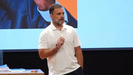 6 हजारपेक्षा मतांची चोरी, पुराव्यासह राहुल गांधीचा भाजपवर थेट वार! निवडणुकीपूर्वी टाकला ‘बॉम्ब’, बिकट परिस्थिती उद्भवणार?