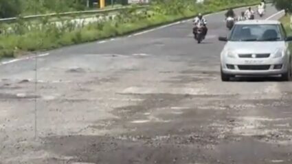 Sindhudurg : सिंधुदुर्गात महामार्गावरील खड्ड्यांमुळे अपघातांचे सत्र सुरूच