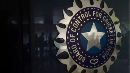 BCCI च्या बँक बॅलन्समध्ये किती पैसे आहेत? आकडा ऐकून तुम्हालाही बसेल धक्का! 5 वर्षात 14000 कोटी…वाचा सविस्तर