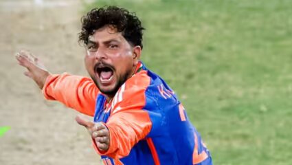 Asia Cup 2025 : कुलदीप यादवने केला चमत्कार! आशिया कपमध्ये रचला इतिहास, असा करणारा पहिला क्रिकेटपटू
