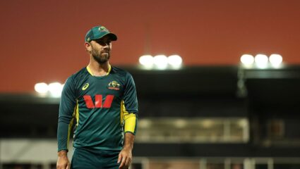 IND vs AUS ODI Series : टीम इंडियाविरुद्धच्या मालिकेपूर्वी ऑस्ट्रेलियाच्या संघाला मोठा धक्का! ग्लेन मॅक्सवेल दुखापतीमुळे संघाबाहेर