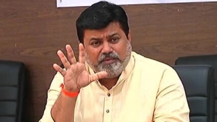 Navi Mumbai :  घरांच्या घोटाळ्याच्या आरोपांबाबत बैठक; दैनिक नवराष्ट्रच्या पाठपुराव्याला यश