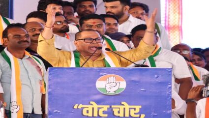 भाजपने मतचोरी करून महाराष्ट्रात 132 आमदार निवडून आणले, मतचोरांना आता…; विजय वडेट्टीवार यांचा हल्लाबोल
