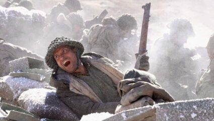 ‘120 बहादूर’ चित्रपटाच्या टीझरला प्रेक्षकांचा भरभरून प्रतिसाद, दिग्दर्शक रजनीश घई झाले भावुक म्हणाले, “एडिटिंग दरम्यान..”