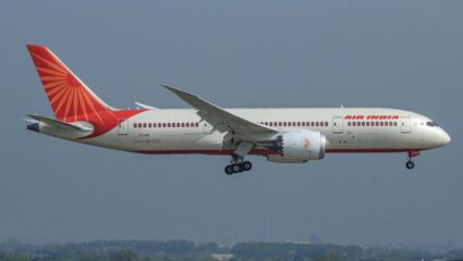 मोठी दुर्घटना टळली! बर्मिंगहॅममध्ये एअर इंडियाच्या विमानाचे आपत्कालीन लॅंडिग; थोडक्यात बचावला प्रवाशांचा जीव