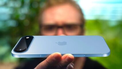 Apple iPhone Air: भारताच्या शेजारी देशात लाँच होताच Out of Stock झाला Apple चा हा मॉडेल, नेमकं घडलं काय? जाणून घ्या