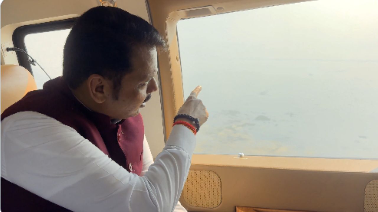 मुख्यमंत्री देवेंद्र फडणवीस यांच्या बिहार दौऱ्याची सर्वत्र चर्चा आहे. फडणवीस यांनी हेलिकॉप्टरमधून बिहारमधील प्रदेशाची पाहणी देखील केली. याचा व्हिडिओ फडणवीसांनी ऑफिशियल अकाऊंटवरुन शेअर केला आहे. 