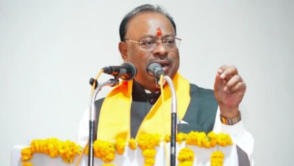 भाजपच्या कार्यकर्त्यांच्या मोबाईलवर पक्षाची नजर; व्हॉटसअप सर्वेलन्सवर असल्याचे बावनकुळेंनी दिली कबुली