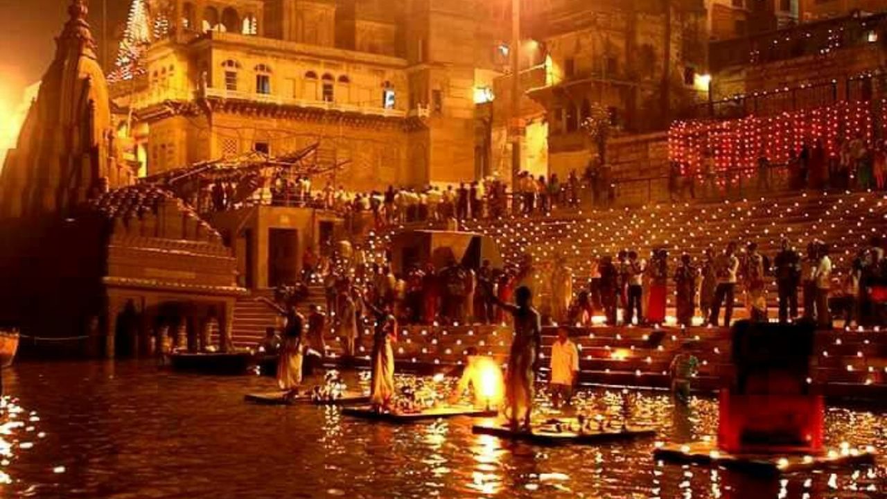 Dev Deepawali 2025: यंदा कधी आहे देव दीवाळी? पूजेसाठी शुभ मुहूर्त आणि महत्त्व फोटो सौजन्य- pinterest