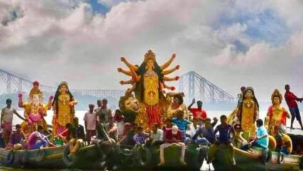 Dussehra 2025: विजयादशमीला मूर्ती विसर्जनाचे आहे विशेष महत्त्व, जाणून घ्या विसर्जनासाठी मुहूर्त आणि महत्त्व