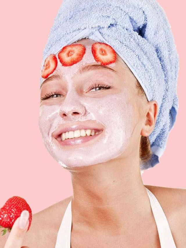 स्ट्रॉबेरी-योगर्टचा फेस पॅक लावण्याचे 7 फायदे