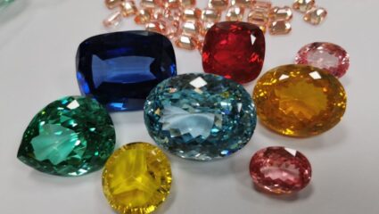 Lucky Gemstones: आर्थिक यशाची हमी देतात ‘ही’ रत्ने, कायम भरलेली राहील तुमची तिजोरी