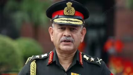 India vs Pakistan: “आम्ही त्यांना जगाच्या नकाशावरून पुसून टाकू…’, लष्करप्रमुख जनरल उपेंद्र द्विवेदी यांचा पाकिस्तानला इशारा