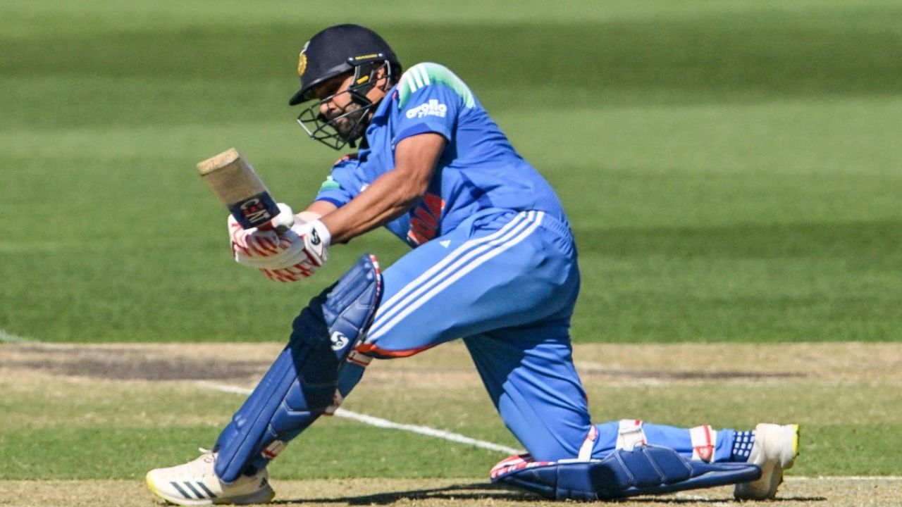 IND vs AUS 3rd ODI : सिडनीत ‘हिटमॅन’ शो! ऑस्ट्रेलियाविरुद्ध रोहित शर्माचे शानदार शतक IND vs AUS 3rd ODI: 'Hitman' show in Sydney! Rohit Sharma's brilliant century against Australia