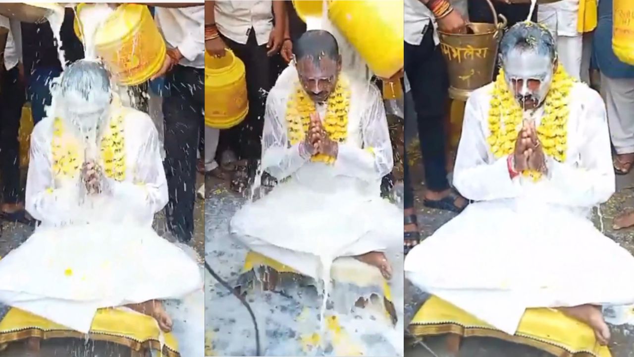 Bihar Elections 2024: बिहारच्या ‘या’ उमेदवाराचं राजेशाही स्वागत! लाडुंनी तुळा तर शेकडो लीटरचा दुग्धाभिषेक Jan Swaraj candidate Kamlesh Paswan receives milk abhishek and laddus in Nalanda Bihar Elections 2024