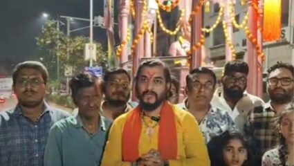 Ulhasngar : पहिला दिवा छत्रपती शिवरायांच्या चरणी, राष्ट्रीय छावा संघटनेची 11 वर्षांची परंपरा