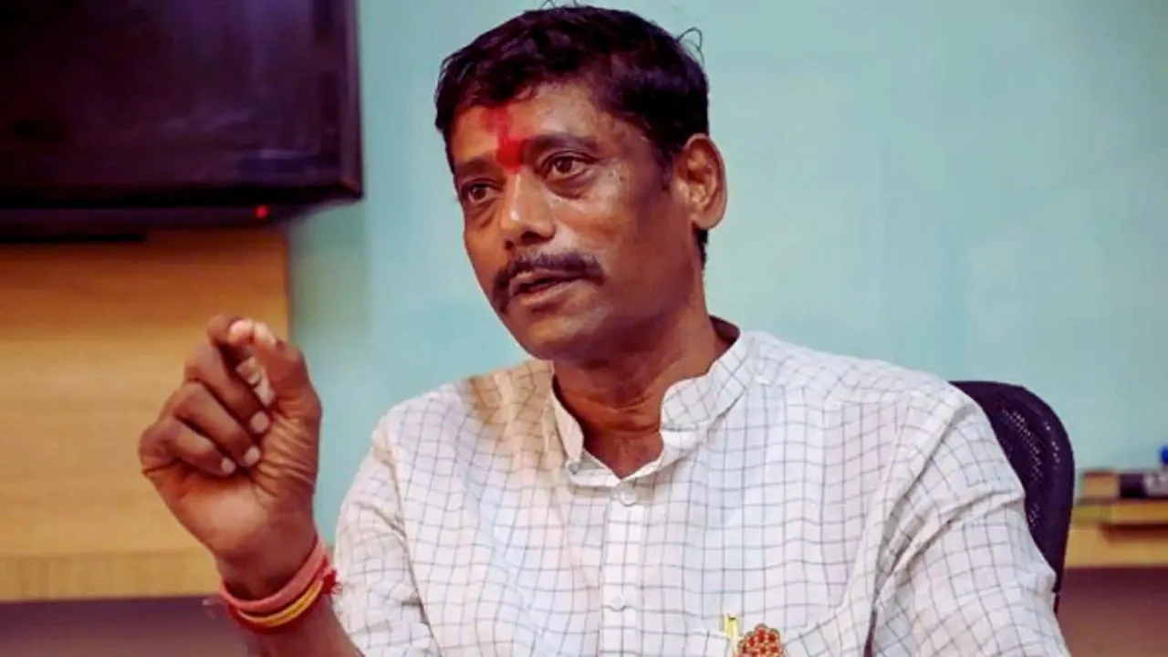 Mohol Vs Dhangekar”… नाहीतर मंत्रिपद वाचवा”; मोहोळांनी जैनमुनींची भेट घेताच धंगेकरांचा नवीन बॉम्ब Mohol Vs Dhangekar”… नाहीतर मंत्रिपद वाचवा”; मोहोळांनी जैनमुनींची भेट घेताच धंगेकरांचा नवीन बॉम्ब