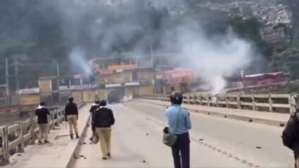 PoJK Protest : पीओकेमध्ये तिसऱ्या दिवशीही लष्कराविरोधी संतापाचे वातावरण; पाक रेंजरच्या गोळीबार ८ हून अधिक ठार