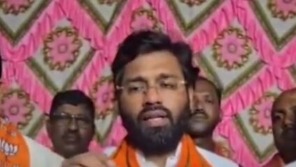 Sindhudurg : सावंतवाडी तालुक्यात ठाकरे सेनेला खिंडार